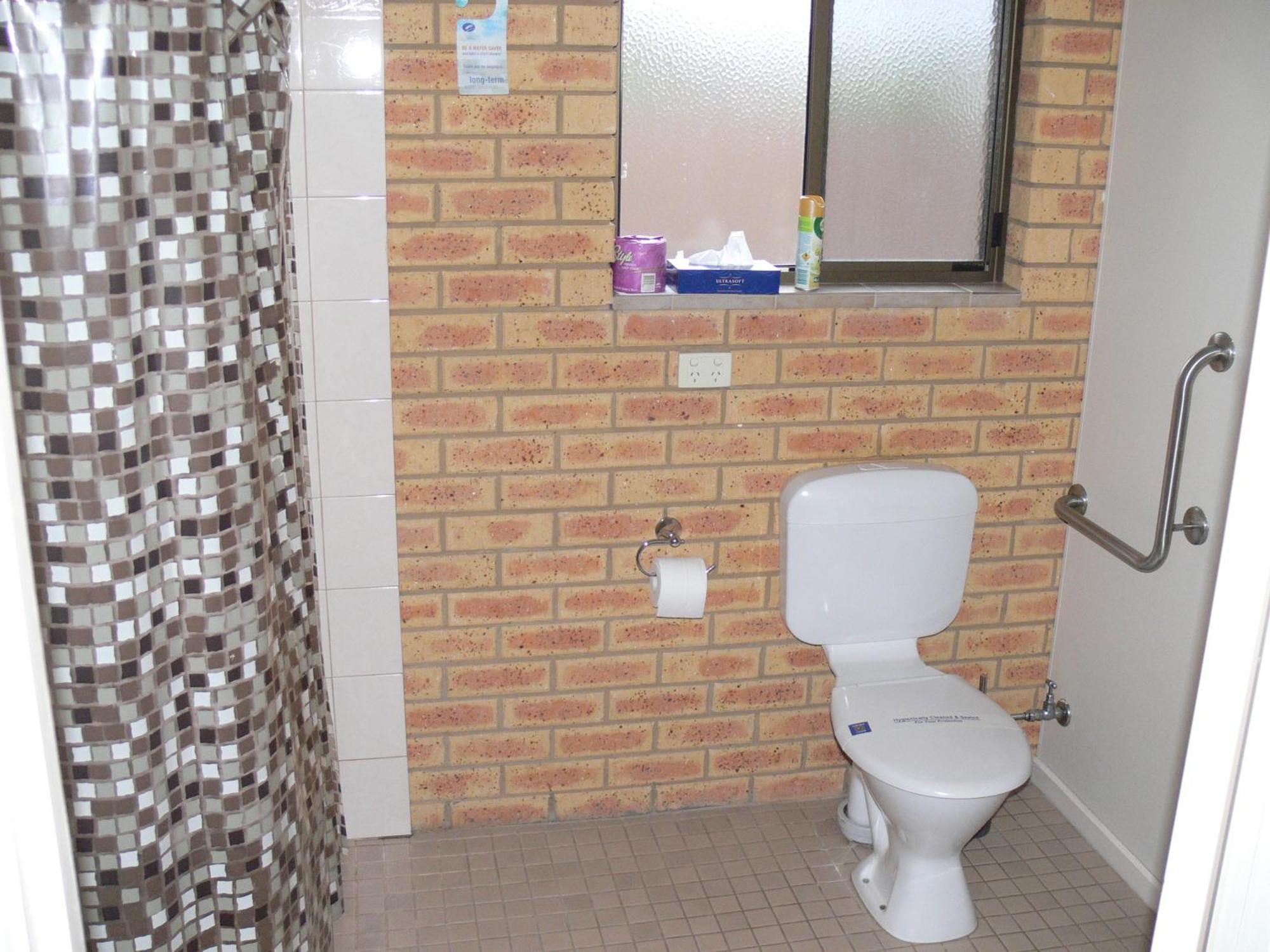 Begonia City Motor Inn Баларат Екстериор снимка